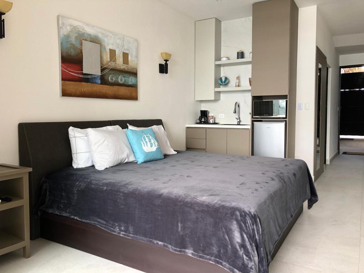 Vista Ocean Suites Boutique Hotel Event Venue מנואל אנטוניו מראה חיצוני תמונה