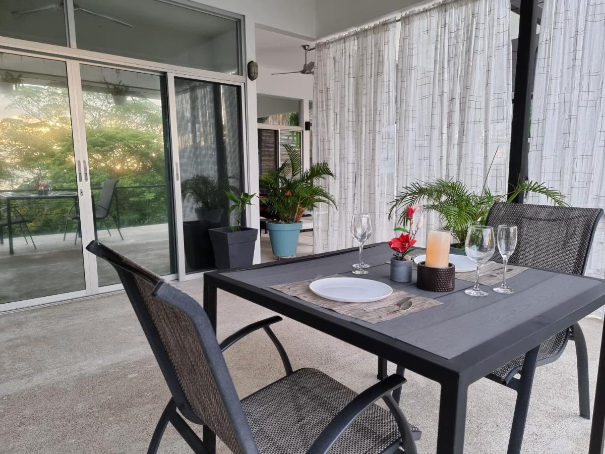 Vista Ocean Suites Boutique Hotel Event Venue מנואל אנטוניו מראה חיצוני תמונה