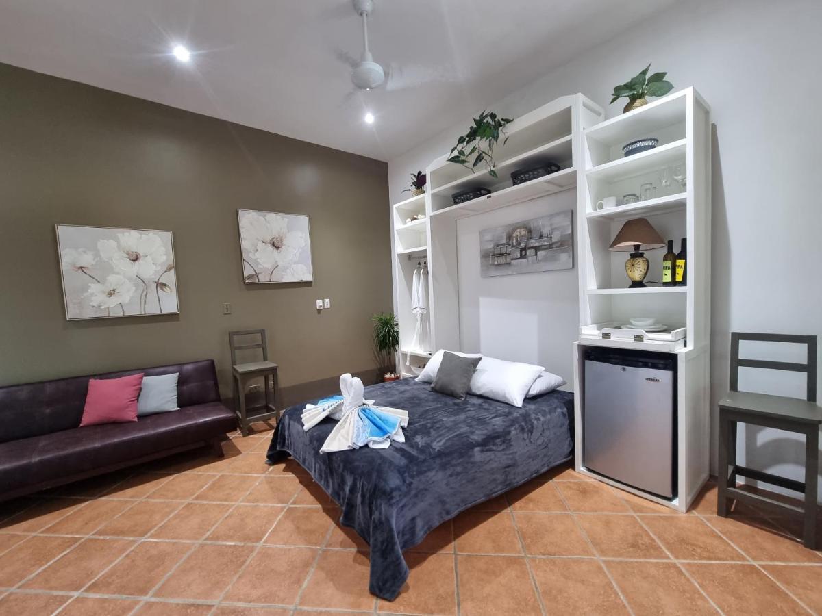 Vista Ocean Suites Boutique Hotel Event Venue מנואל אנטוניו מראה חיצוני תמונה